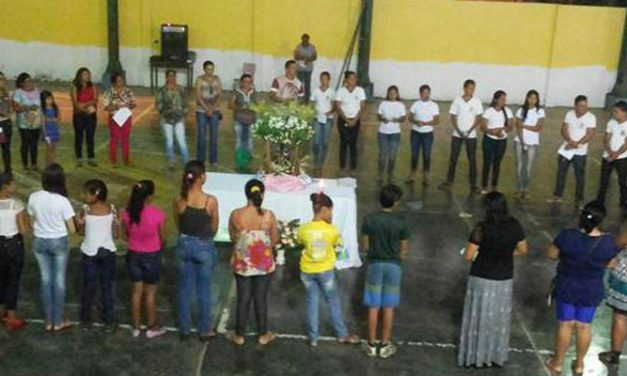 “Entoai ação de graças e cantai um canto novo; aclamai a Deus, Javé; Aclamai com amor e fé.” Sl 147